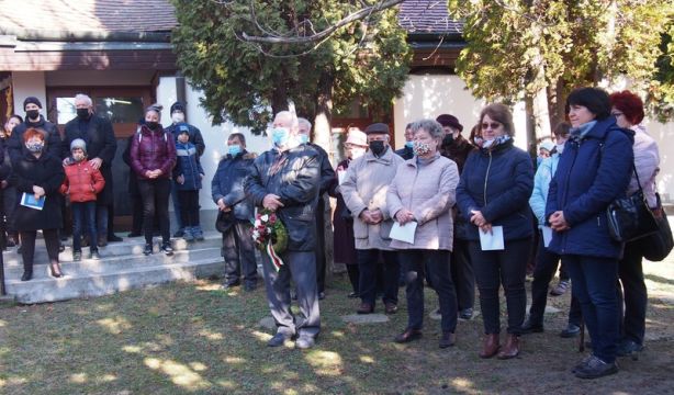 megemlékezés a diktatúrák áldozatairól