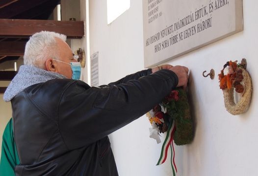 megemlékezés a diktatúrák áldozatairól